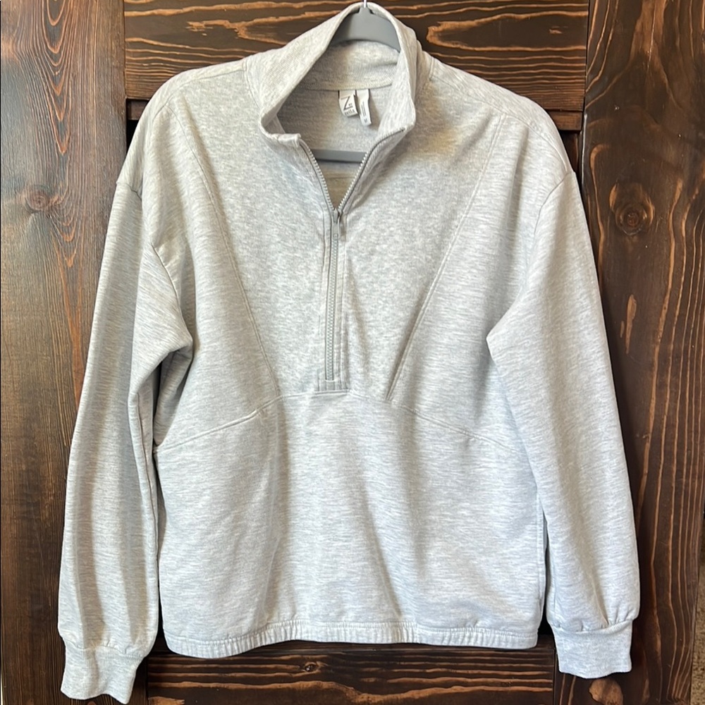 Quarter zip Sweatershirt